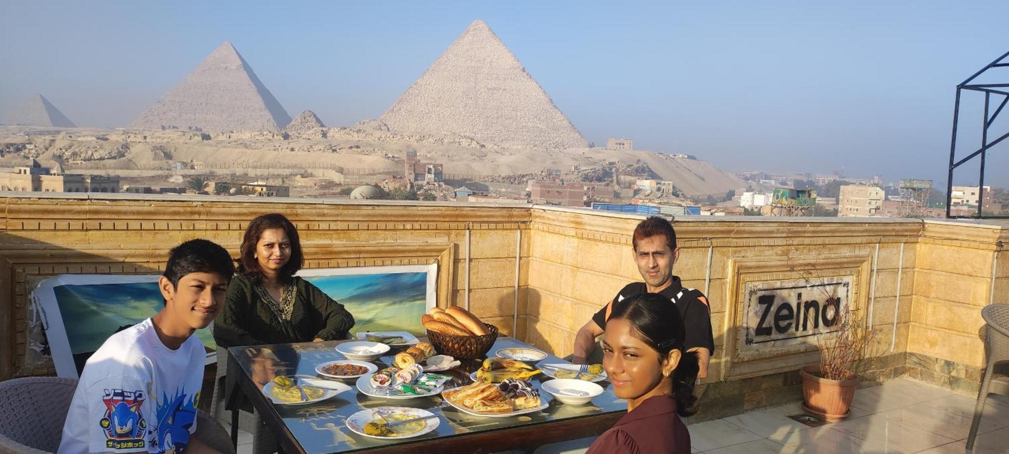 Pyramids Kingdom - Guest House Kafret el-Gabal Exteriör bild